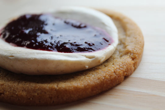 Cardamom butter-cream & cherry