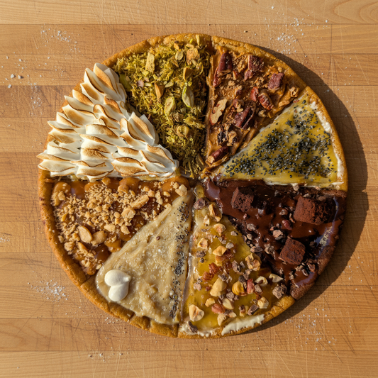 1 Cookie Pizza – 8 slices, 2 flavors (4 slices per flavor)